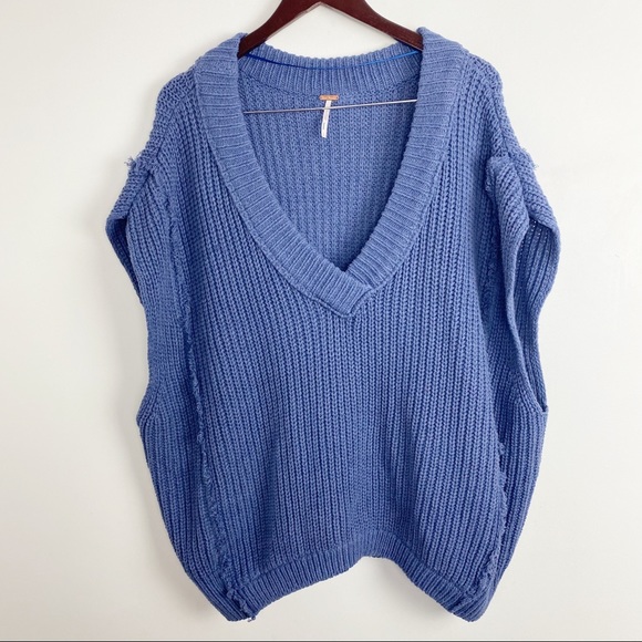 NWOT Free People Blue Clyde V-neck Oversized Sleeveless Sweater Vest Sz Small - Picture 3 of 10